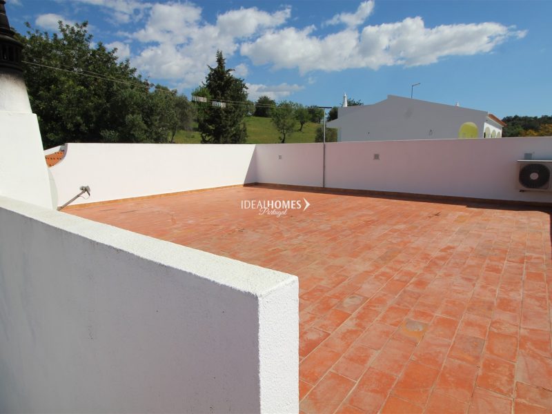 Villa for sale in Albufeira